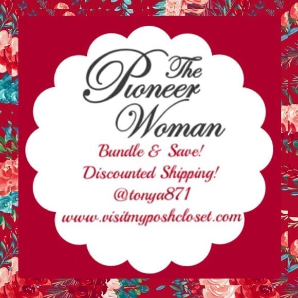 🦋 New Pioneer Woman Lucy Salt & Pepper Shakers - New in Box - Picture 2 of 8